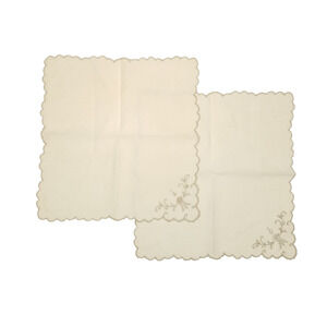 Vtg 2X Cloth Napkins Ivory Gray Floral Embroidered Scalloped Edge Linen? 11"x11"